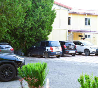 Охраняемая парковка